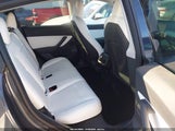Tesla Model Y Performance Dual Motor All-Wheel Drive 7SAYGDEF7NF459170 fotografie