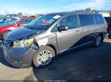 Toyota Sienna Xle V6 5TDYK3DC3BS131393 снимка