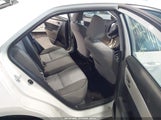 Toyota Corolla Le 5YFBURHE5JP828179 снимка