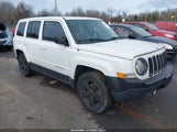Jeep Patriot Latitude 1C4NJRFB9ED644600 снимка