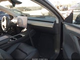Tesla Model Y Performance Dual Motor All-Wheel Drive 7SAYGDEF2RA264368 photo