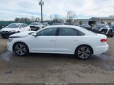 Volkswagen Passat 2.0T Se 1VWSA7A33NC009575 photo