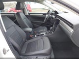 Volkswagen Passat 2.0T Se 1VWSA7A33NC009575 photo