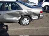 Toyota Camry Ce/Le/Xle JT2BG22K9W0170776 снимка