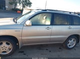 Toyota Highlander Limited V6 JTEDP21A750050283 photo