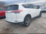 Toyota Rav4 Le JTMZFREV9JJ747199 снимка