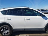 Toyota Rav4 Le JTMZFREV4JJ173496 снимка