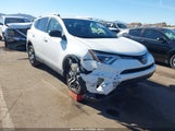 Toyota Rav4 Le JTMZFREV4JJ173496 снимка