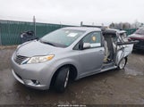 Toyota Sienna Xle V6 8 Passenger 5TDYK3DC4DS395158 снимка