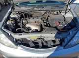 Toyota Camry Le 4T1BE32KX3U724202 снимка