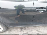 Toyota Prius C Two JTDKDTB39D1556135 снимка