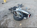 Suzuki Gsx-R750 W JS1GR7BA3S2102560 снимка