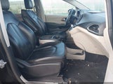 Chrysler Voyager Lxi 2C4RC1DG1MR505925 снимка