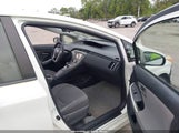 Toyota Prius Two JTDKN3DU8E1777908 fotografie