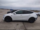 Tesla Model Y Premium Rear-Wheel Drive 7SAYGDED9TA424879 photo