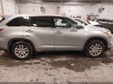 Toyota Highlander Le V6 5TDBKRFH3ES023698 снимка