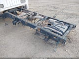 Ford F-350 Chassis Xl 1FD8W3F62JEC08735 photo