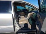 Chevrolet Traverse Lt 1GNLRGED7AJ213554 снимка