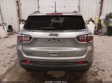 Jeep New Compass Latitude 4X4 3C4NJDBB7HT679921 снимка