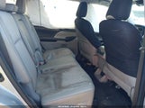 Toyota Highlander Le Plus 5TDZZRFHXHS214257 fotografie