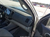 Toyota Tacoma 5TETX22N75Z062192 fotografie