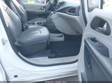 Chrysler Pacifica Touring Plus 2C4RC1FG1JR114489 снимка