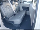 Chrysler Pacifica Touring Plus 2C4RC1FG1JR114489 снимка