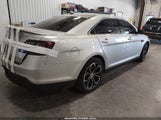 Ford Taurus Sho 1FAHP2KT3GG114390 снимка