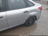 Ford Focus S 1FADP3E26JL209919 fotografie