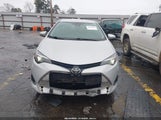 Toyota Corolla Le 5YFBURHE6JP783673 снимка