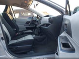 Toyota Prius C Three JTDKDTB33C1516194 снимка