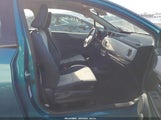 Toyota Yaris Le JTDJTUD39DD566325 photo