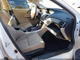 Honda Accord Lx 1HGCR2F3XFA011608 снимка
