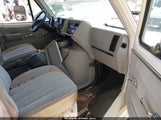 Chevrolet G30 1GBJG31K9TF109497 снимка