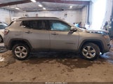 Jeep Compass Latitude 4X4 3C4NJDBB2JT177582 снимка