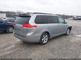 Toyota Sienna Le V6 5TDKK3DC5BS143549 снимка