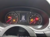 Audi Q3 2.0T Premium Plus WA1EFCFS0GR017895 снимка
