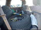 Chevrolet Tahoe Ls 1GNEK13T75J243082 fotografie