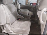 Toyota Sienna Le 5TDBK23C68S015745 снимка