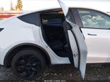 Tesla Model Y Long Range Dual Motor All-Wheel Drive 5YJYGDEEXMF095166 fotografie