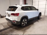 Volkswagen Taos 1.5T Se 3VVVX7B26RM094454 photo
