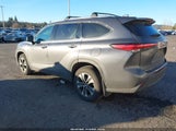 Toyota Highlander Hybrid Xle 5TDGBRCHXMS043150 photo