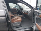 Audi Q5 2.0T Premium/2.0T Tech Premium WA1BNAFY6J2047739 photo