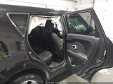 Kia Soul KNDJN2A29F7758632 снимка