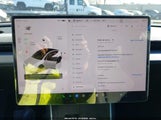 Tesla Model Y Premium Rear-Wheel Drive/Standard Rear-Wheel Drive 7SAYGDED5TF392550 fotografie