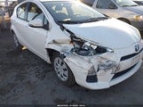 Toyota Prius C Two JTDKDTB30E1063090 снимка