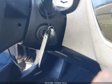 Toyota Corolla Le JTDEPRAE3LJ070963 снимка