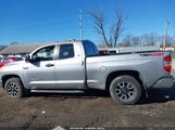Toyota Tundra Sr5 5.7L V8 5TFUY5F16FX432048 fotografie