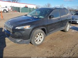 Jeep Cherokee Latitude 1C4PJLCB1GW259176 снимка