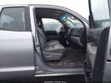 Toyota Tundra Grade 5.7L V8 5TFCY5F19AX009713 fotografie